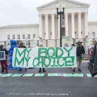 Pro i kontra prosvjednici pred američkim Vrhovnim sudom