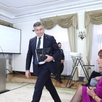 Predsjednik Vlade Andrej Plenkovic primio je u Banskim dvorim potpredsjednicu Europske komisije Dubravku Suicu u povodu isplate prve rate sredstava iz Europske unije za provedbu Nacionalnog plana oporavka i otpornosti.