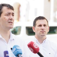 Split: Konferencija za medije kandidata za gradonačelnika Zorana Đogaša