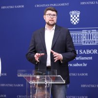 Peđa Grbin i Mirela Ahmetović govorili o inicijativi za promjenu Ustava