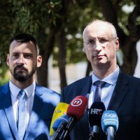 Ivica Puljak sa suradnicima održao konferenciju za medije