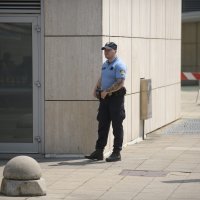 Dojava o bombi u Avenue Mallu