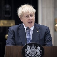 Boris Johnson podnosi ostavku