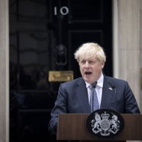 Boris Johnson podnosi ostavku