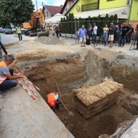 Izvlačenje sarkofaga u Vinkovcima