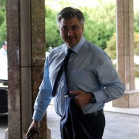 Dolazak članova HDZ-a u hotel Westin na sjednicu šireg Predsjedništva HDZ-a