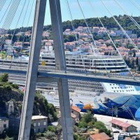 Kruzer Norwegian Escape uplovio u dubrovačku luku Gruž