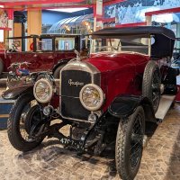 Od Peugeota 604 do Peugeota 5008: Modeli 'lavlje marke' francuskih predsjednika kroz povijest