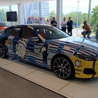 BMW THE 8 X JEFF KOONS
