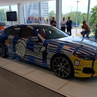 BMW THE 8 X JEFF KOONS