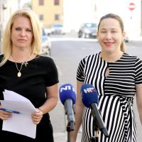 O temi 'Ekocid' govorile su zastupnica Marija Selak Raspudić i profesorica Sunčana Roksandić