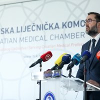 Zagreb: Konferencija za medije Hrvatskog liječničkog sindikata i Hrvatske liječničke komore