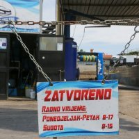 Redukcija vode udarac za autopraonice