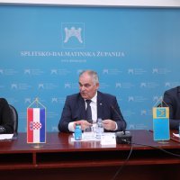 Ministrica Tramišak uručila ugovor županu Bobanu za projekt Jadranski regionalni znanstveni centar