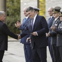 Zoran Milanović dodijelio počasne činove i odlikovanja braniteljima