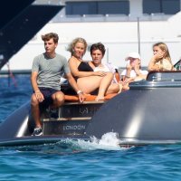 Cruz Beckham s djevojkom