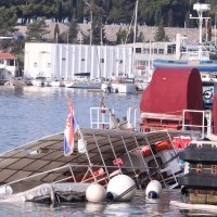 Turistički brod udario u splitsku Zapadnu obalu