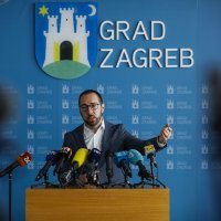 Redovitu konferenciju održali su zagrebački gradonačelnik Tomašević i zamjenica Dolenec