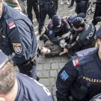 Covid maske u Austriji