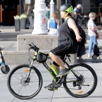 Vozači bicikala i romobila