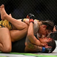 Julianna Pena i Amanda Nunes