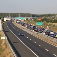 Gužva na autocesti pred graničnim prijelazom Bajakovo