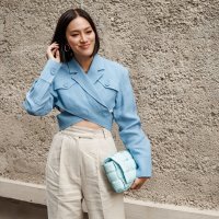 Cerulean plava u stajlinzima street style zvijezdi