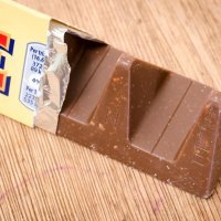 Toblerone prije i nakon šrinkflacije