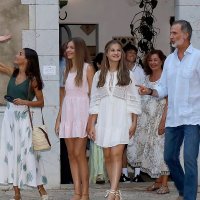 Kraljica Letizia, kćeri i kralj Felipe