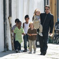 Brad Pitt s djecom