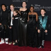Angelina Jolie s djecom