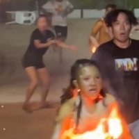 Trinaest osoba poginulo u požaru na Tajlandu