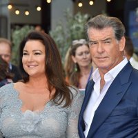 Keely Shaye Smith i Pierce Brosnan