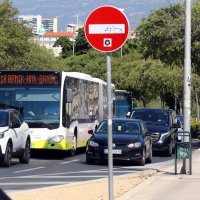 Gužve u Trajektnoj luci Split u jeku turističke sezone