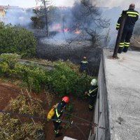 Požar u zadarskom naselju Plovanija