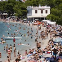 Gužve na makarskim plažama