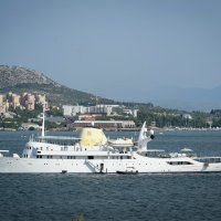 Jahta Christina O usidrena ispred Šibenika