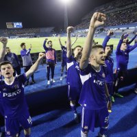 Dinamo slavi s navijačima