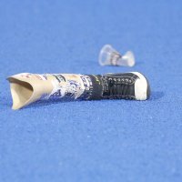 Bačena proteza ispod sjeverne tribine