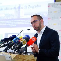Konferencija za novinare Tomislava Tomaševića