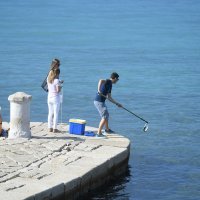 Uzimanje uzoraka mora na plaži Kolovare