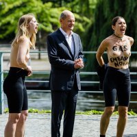 Prosvjed ispred njemačkog kancelara Olafa Scholza