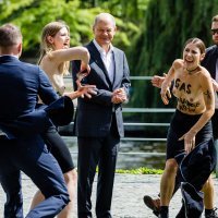 Prosvjed ispred njemačkog kancelara Olafa Scholza