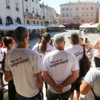 Predaja potpisa za 'referendum za Lungomare', lipanj 2022.