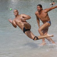 Picigin na plaži Bačvice