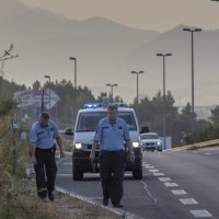 Mjesto sudara osobnog automobila i motocikla na brzoj cesti u Kaštelima