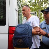 Privođenje osumnjičenih za malverzacije u INI na Županijski sud.