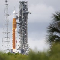 Dvostupanjska raketa Space Launch System