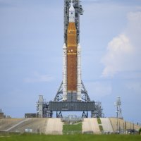 Dvostupanjska raketa Space Launch System