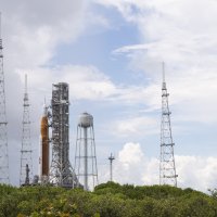 Dvostupanjska raketa Space Launch System